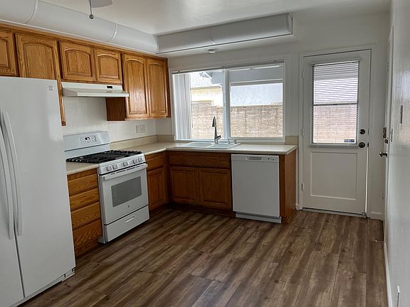2nd image of 1017 Palmetto Way