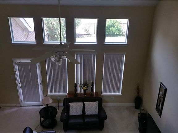 3rd image of 4617 Dalrock Dr