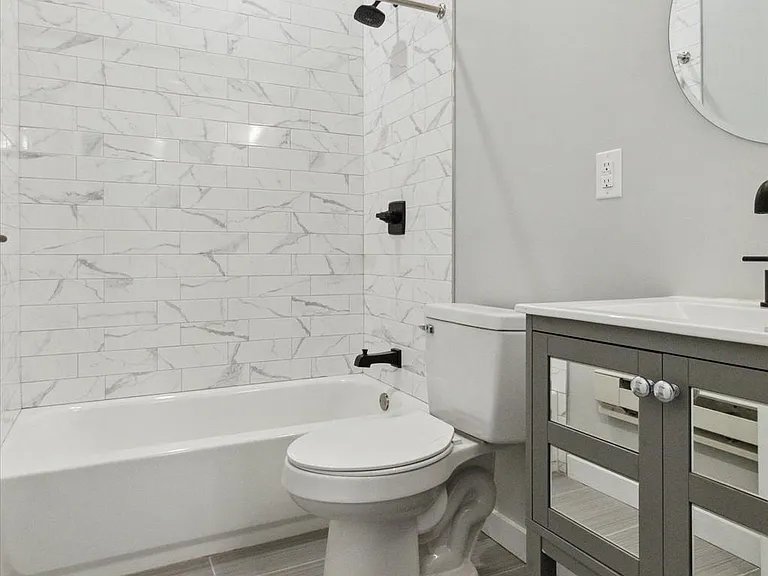 316 S 52nd St #6 — Photo 7
