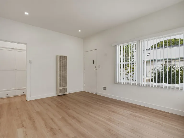 2317-2321 Ocean Park Blvd — Photo 18