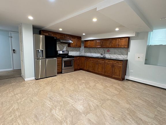 2nd image of 422 Hanover Ave #B