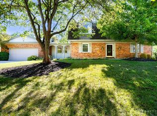6906 Saint Laurent Cir, Dayton, OH 45459