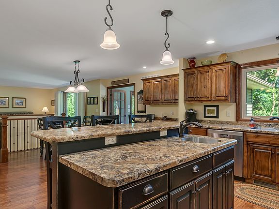 5th image of 3327 Sherwood Loop