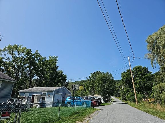 5th image of 42 Scott St