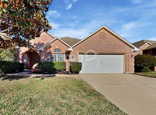 5856 Silver Sage Ln, Grand Prairie, TX 75052