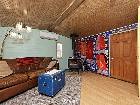 5th image of 931 SE Somers Dr