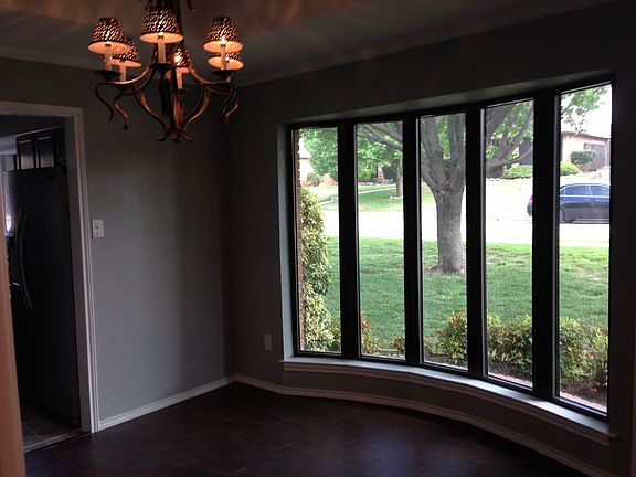 Dining room.