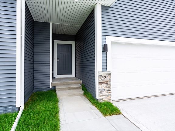 3rd image of 324 Creekside Dr SW