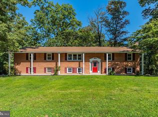 12 Oak Ridge Rd, Carlisle, PA 17015