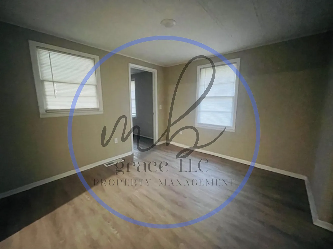 5555 Russell Ave - 1 — Photo 2