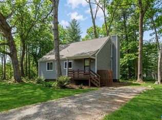 375 Fence Rd, Earlysville, VA