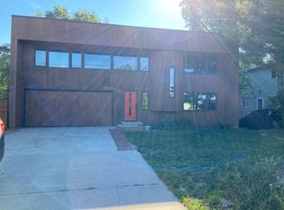 19130 N Shore Dr, Spring Lake, MI 49456