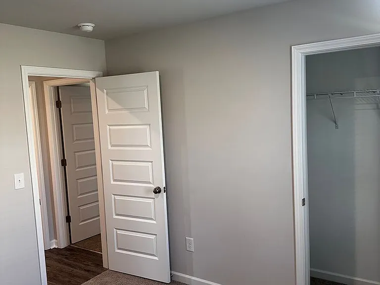70 Cypress Ct — Photo 10
