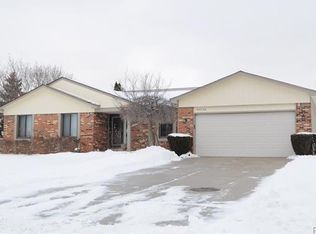 40238 Sandpoint Way, Novi, MI 48375
