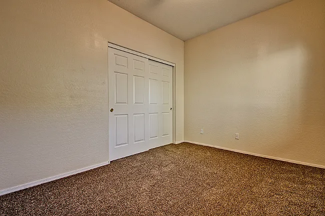 2050 N Arbor Ln — Photo 15