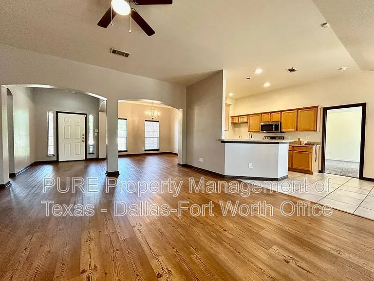 629 Madeline Ct — Photo 13