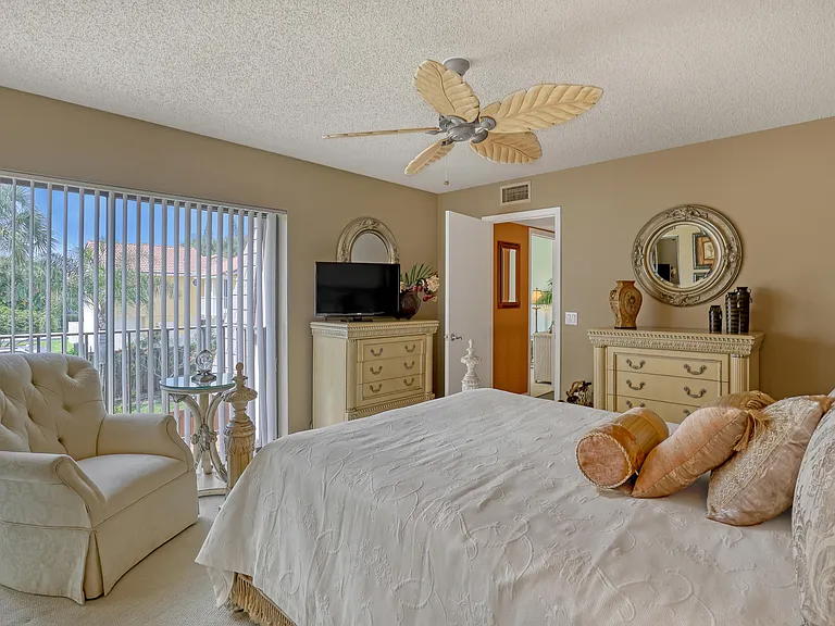 131 Ocean Cove Dr — Photo 16