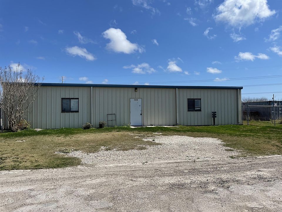 1st image of 7734 Bay Dr Building 1