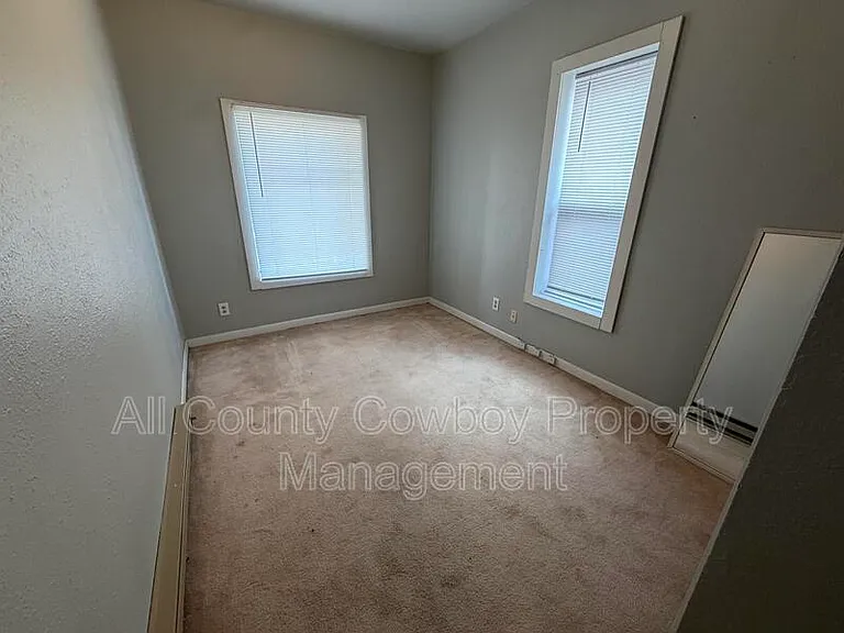 661 N 4th St — Photo 6