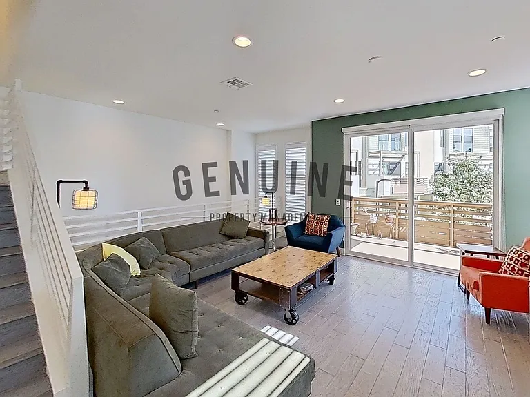 664 Wedge — Photo 12