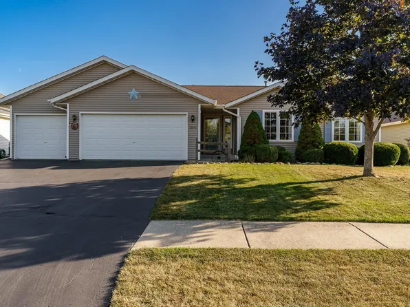 3045 Derbyshire Dr, Machesney Park, IL 61115