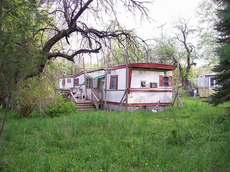 2nd image of 128 Equinunk Creek Rd