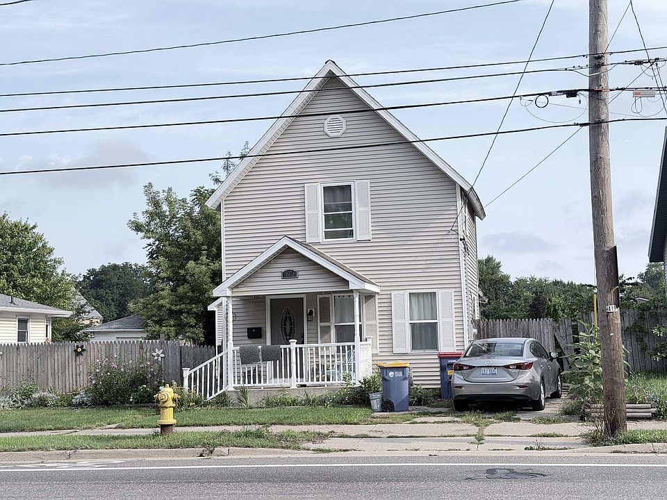 1st image of 637 Leonard St NE