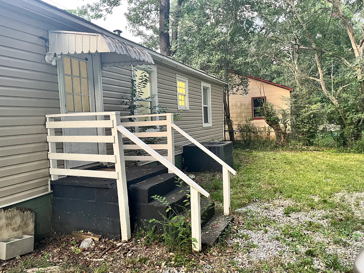3 bed, 918 sqft, $980 — Photo 4