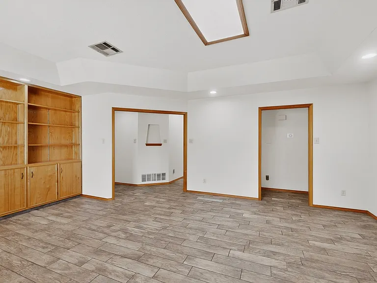 711 Windmill Dr — Photo 5