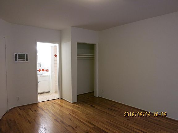 5th image of 109 Breeze Ave APT 2