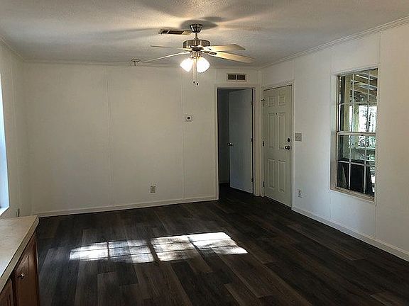 5th image of 335 NE Hollywood Blvd