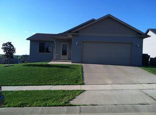 5873 Lloyd St NW, Rochester, MN 55901