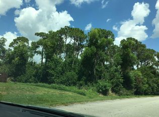 728 NE Eastlake St, Port Saint Lucie, FL 34983