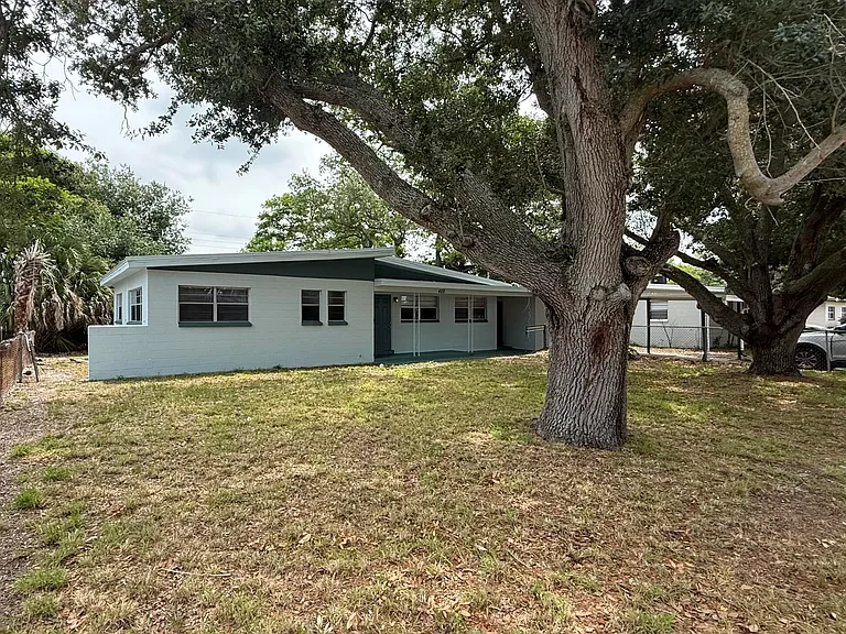 420 N Fiske Blvd — Photo 6