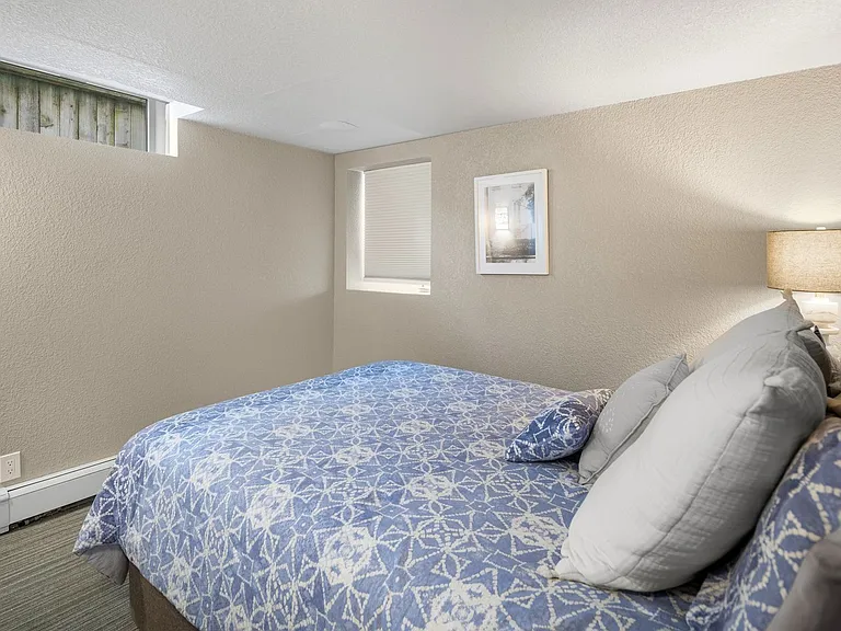 Baker Apartments — Photo 37