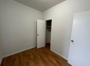 25-54 38th St #B3, Astoria, NY 11103