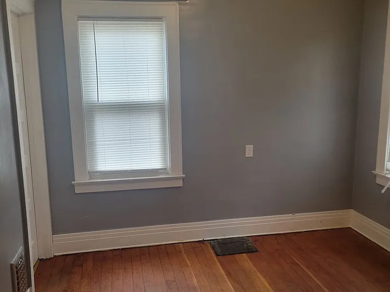 126 Flanders St — Photo 22