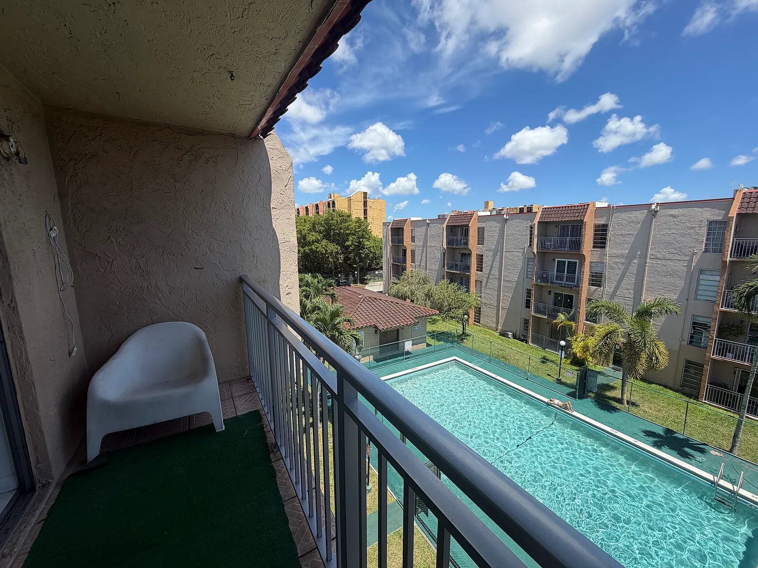 2 bed, 782 sqft, $2,200 — Photo 2