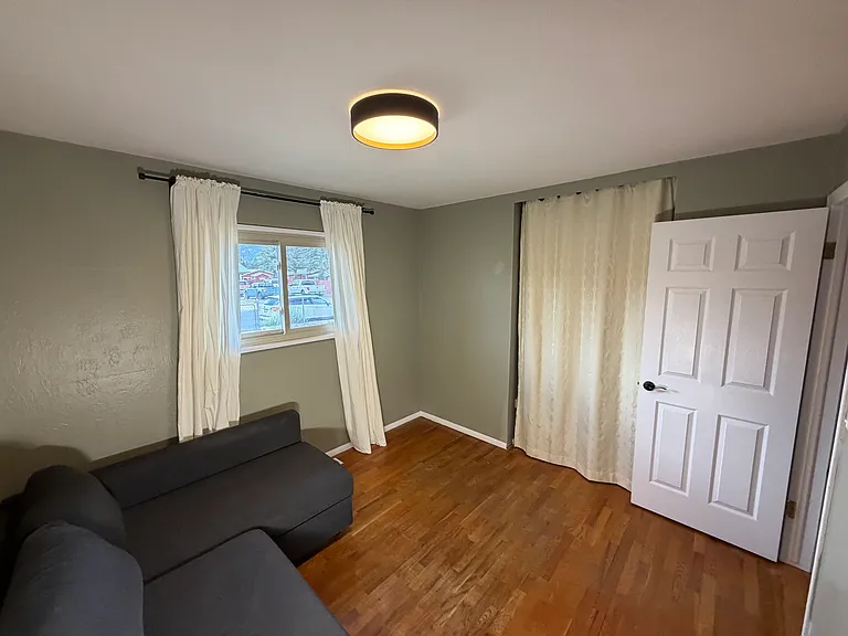 28 Oak St — Photo 11