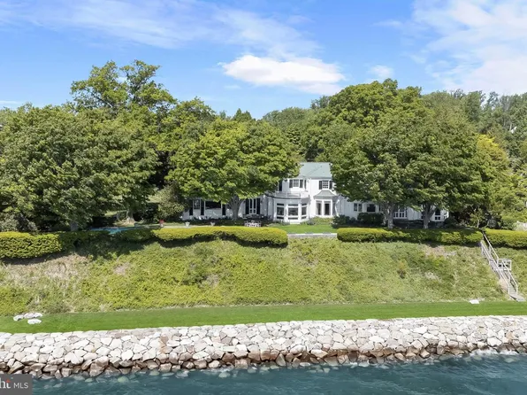 747 Bywater Rd, Gibson Island, MD 21056