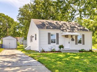 736 S Cherry St, Olathe, KS 66061
