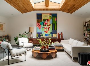 461 W Rustic Rd, Santa Monica, CA 90402