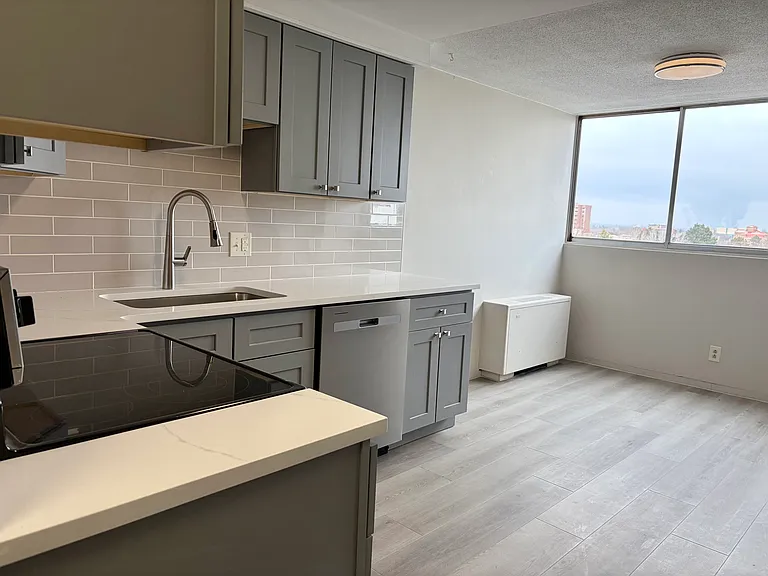 1155 Ash St #708 — Photo 8