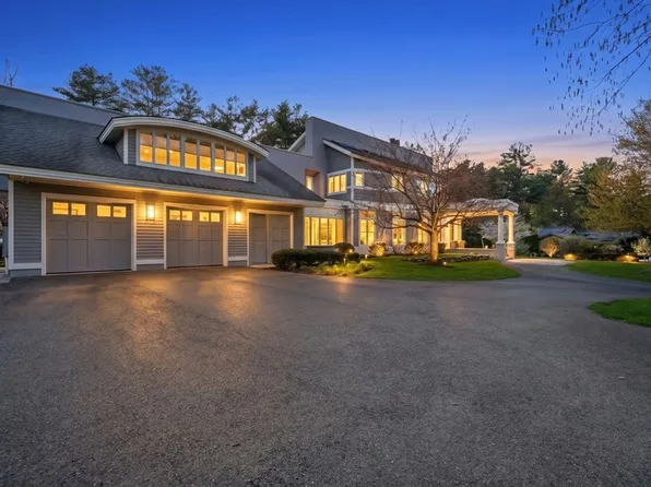 24 Prynne Ridge Rd, Longmeadow, MA 01106