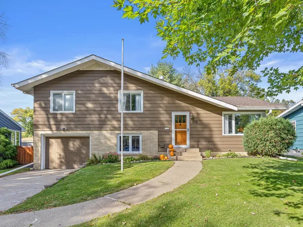 425 Ruby Dr, West Saint Paul, MN 55118