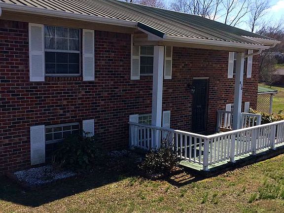 2nd image of 810 Greenhills Dr SE