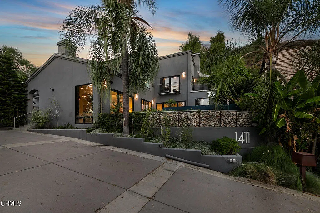 5 bed, 4.0 bath, 3620 sqft, $20,000 — Photo 1