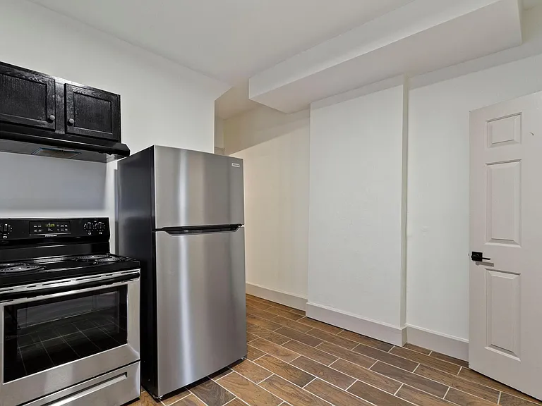 427 N Bancroft St — Photo 12