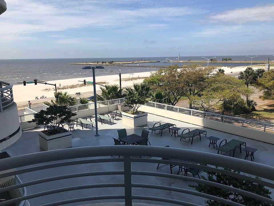 1st image of 2060 Beach Blvd
