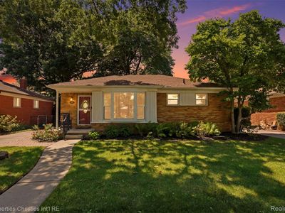 9001 Perrin St, Livonia, MI, 48150